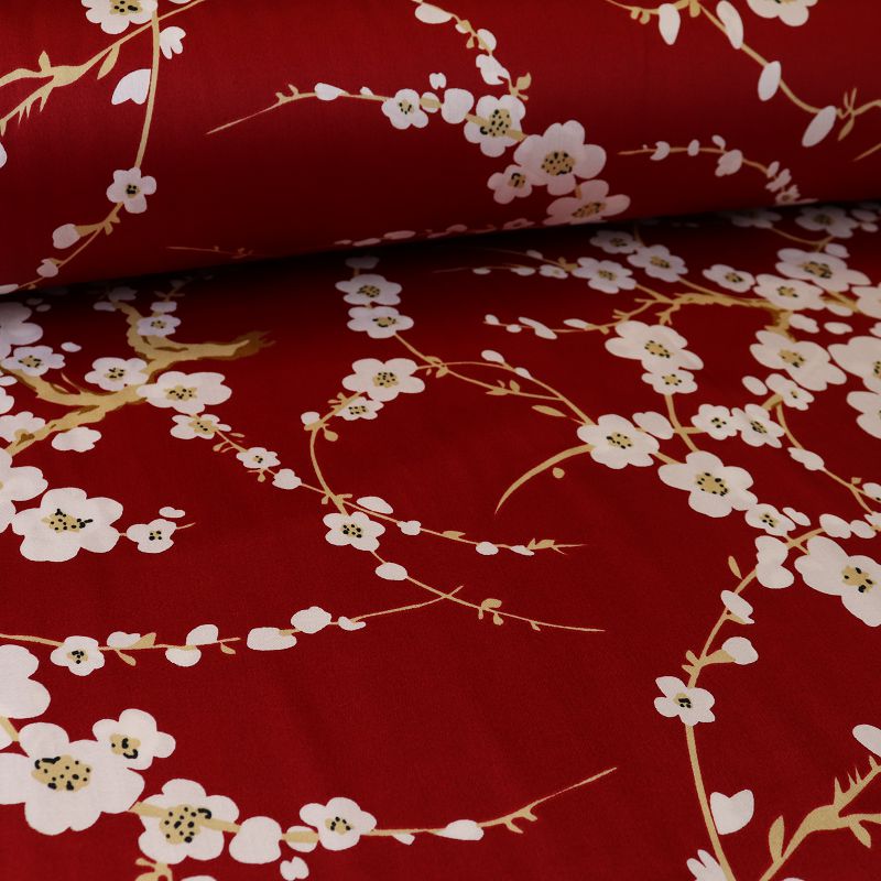 Сатин шир.240см, белые цветы сакуры на красном